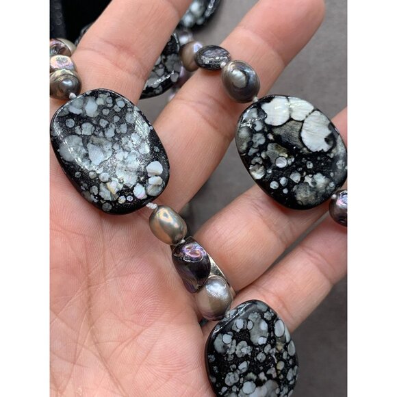 Dyed Shell and Pearls Necklace Long Statement Beaded Genuine Pearls Necklace - Picture 5 of 6